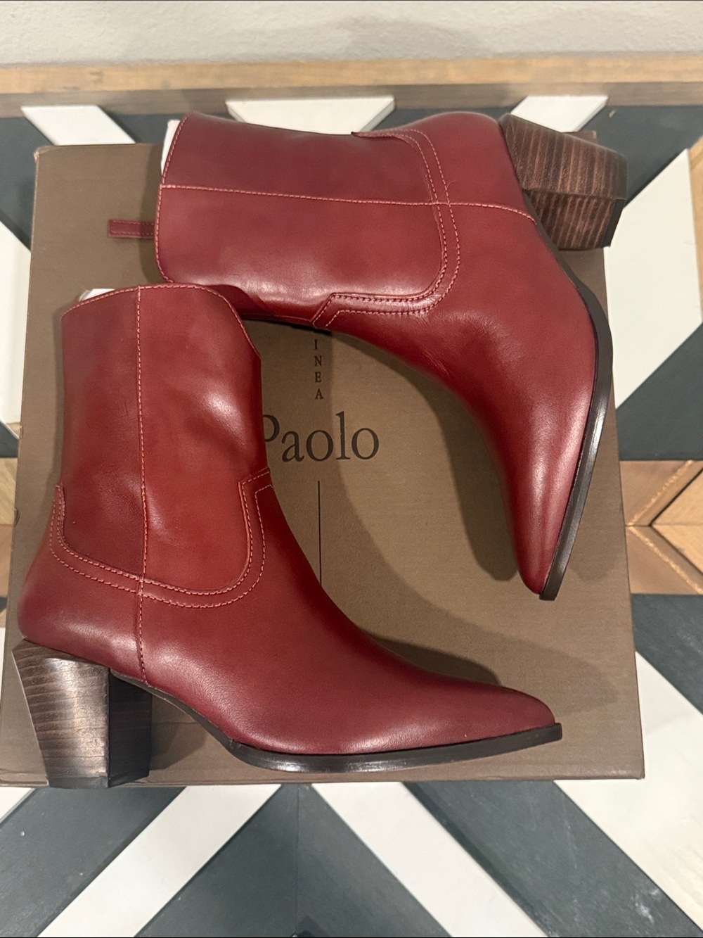 Linea Paolo Burgundy Leather Ankle Boots Size 5 NIB